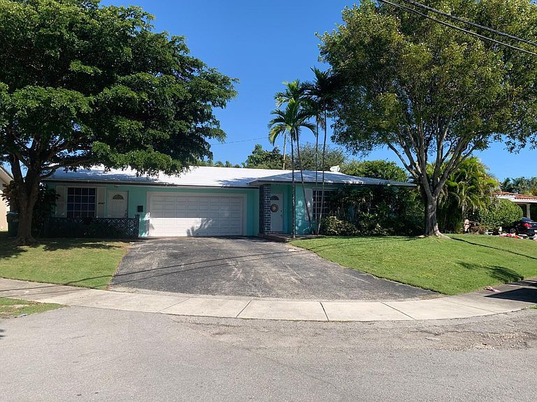 Front view - 8985 SW 149th Ter