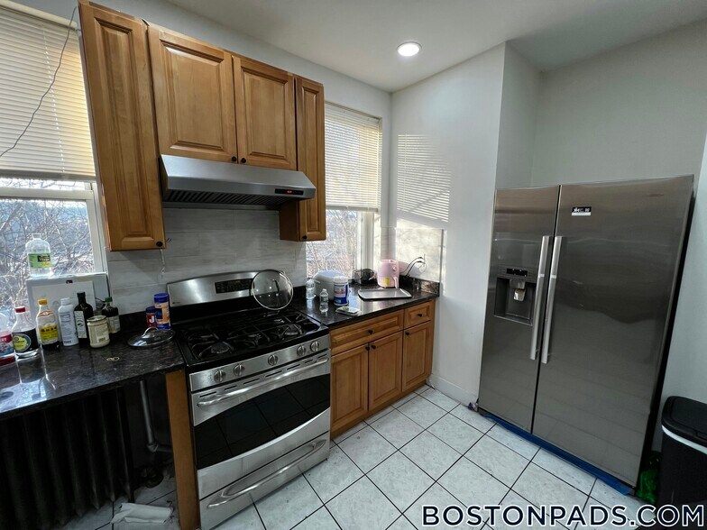 Building Photo - 16 Copenger St