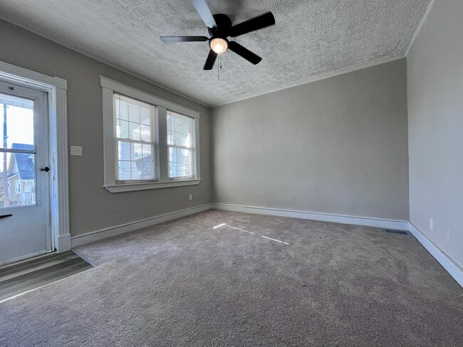 Building Photo - 410 Walcott Rd