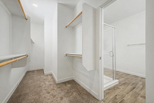 Building Photo - 5512 S Dillon Cir