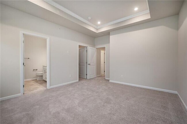 Building Photo - 204 Scenic Dr