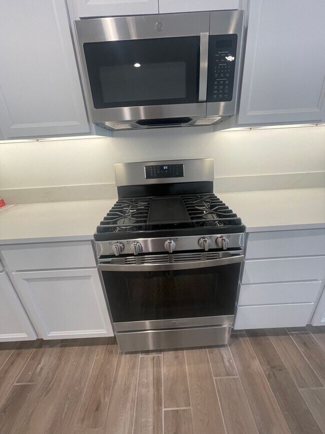 Building Photo - 13419 W Crimson Ter