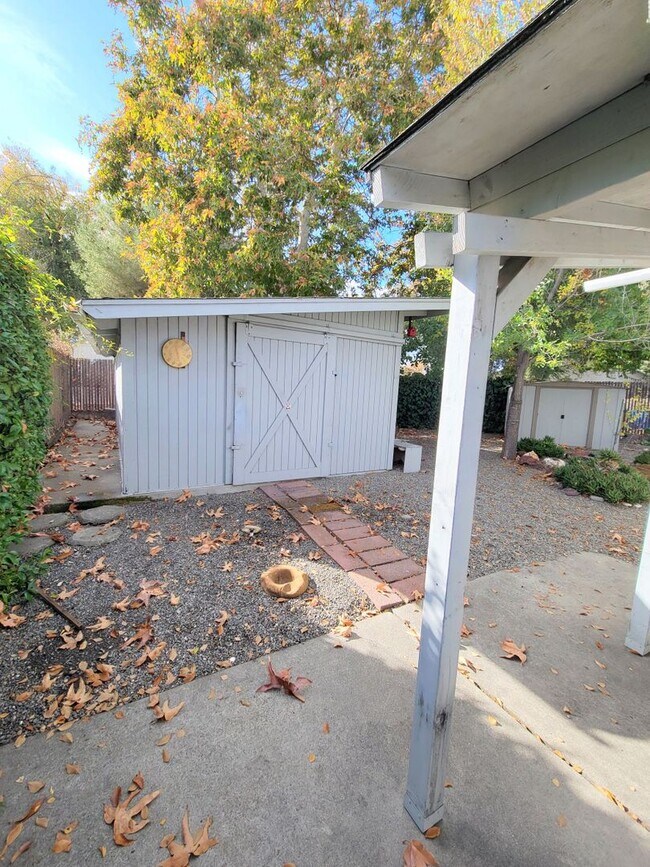Building Photo - 3 Bedroom 2 Bath Home For Lease In Concord!