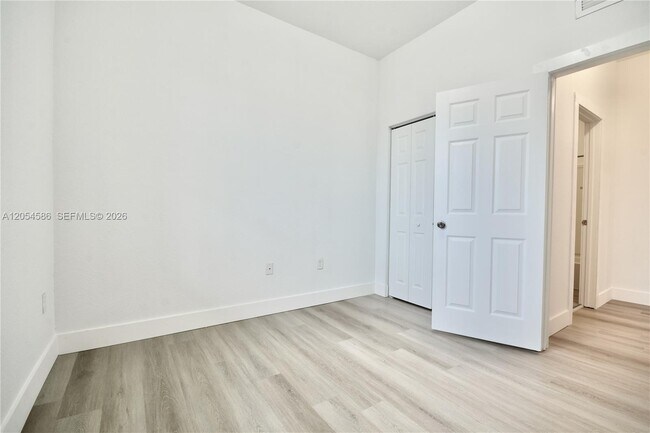 Building Photo - 10870 NW 88th Terrace