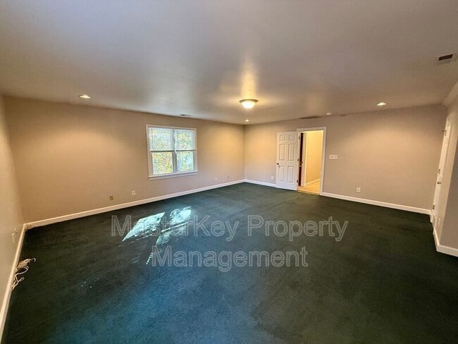 Building Photo - 306 Cary Pines Dr