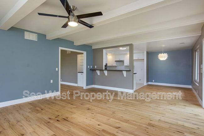 Building Photo - 7128 Almaden Ln
