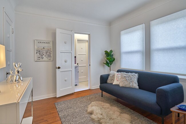 Building Photo - 1235 Hi Point St