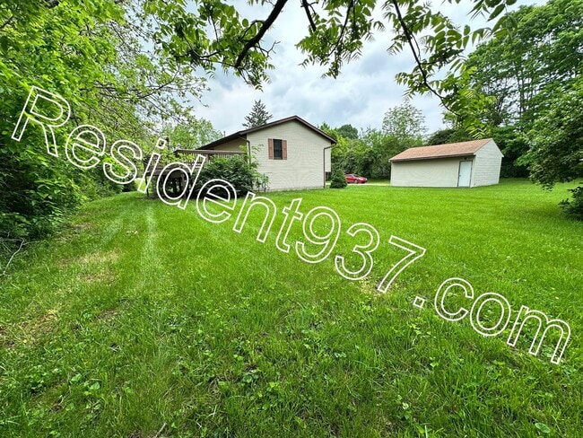 Building Photo - 3 Bed 2 Bath Home