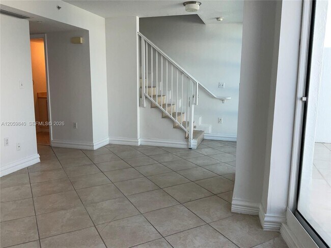 Building Photo - 7600 Collins Ave