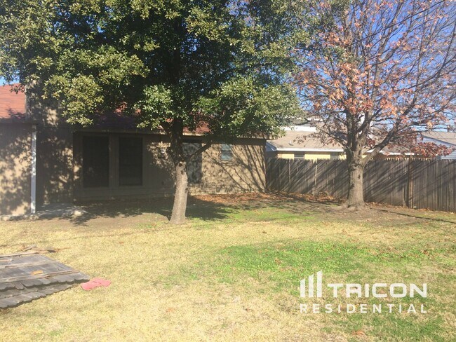 Building Photo - 708 Leedsfield Ct