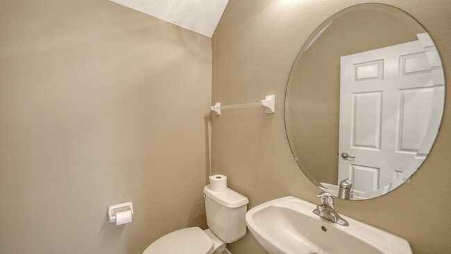 Building Photo - 8280 Villa Grande Ct