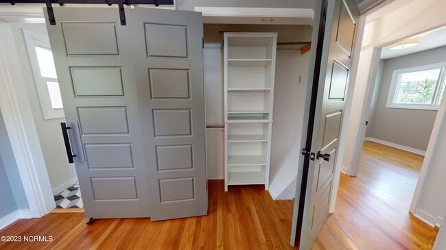 Building Photo - 505 W Rhode Island Ave