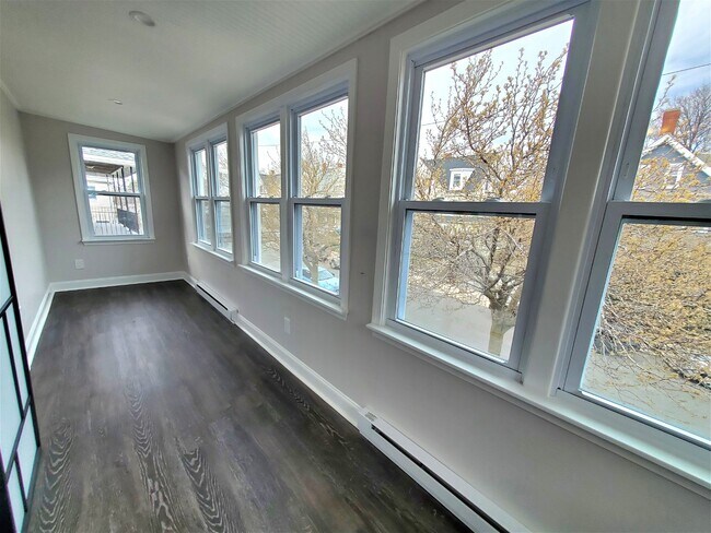 Building Photo - 22 5th Street Apt #2, Medford, MA 02155 - ...