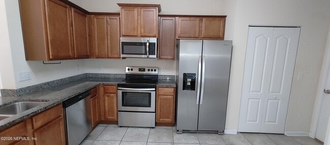 Building Photo - 643 Servia Dr