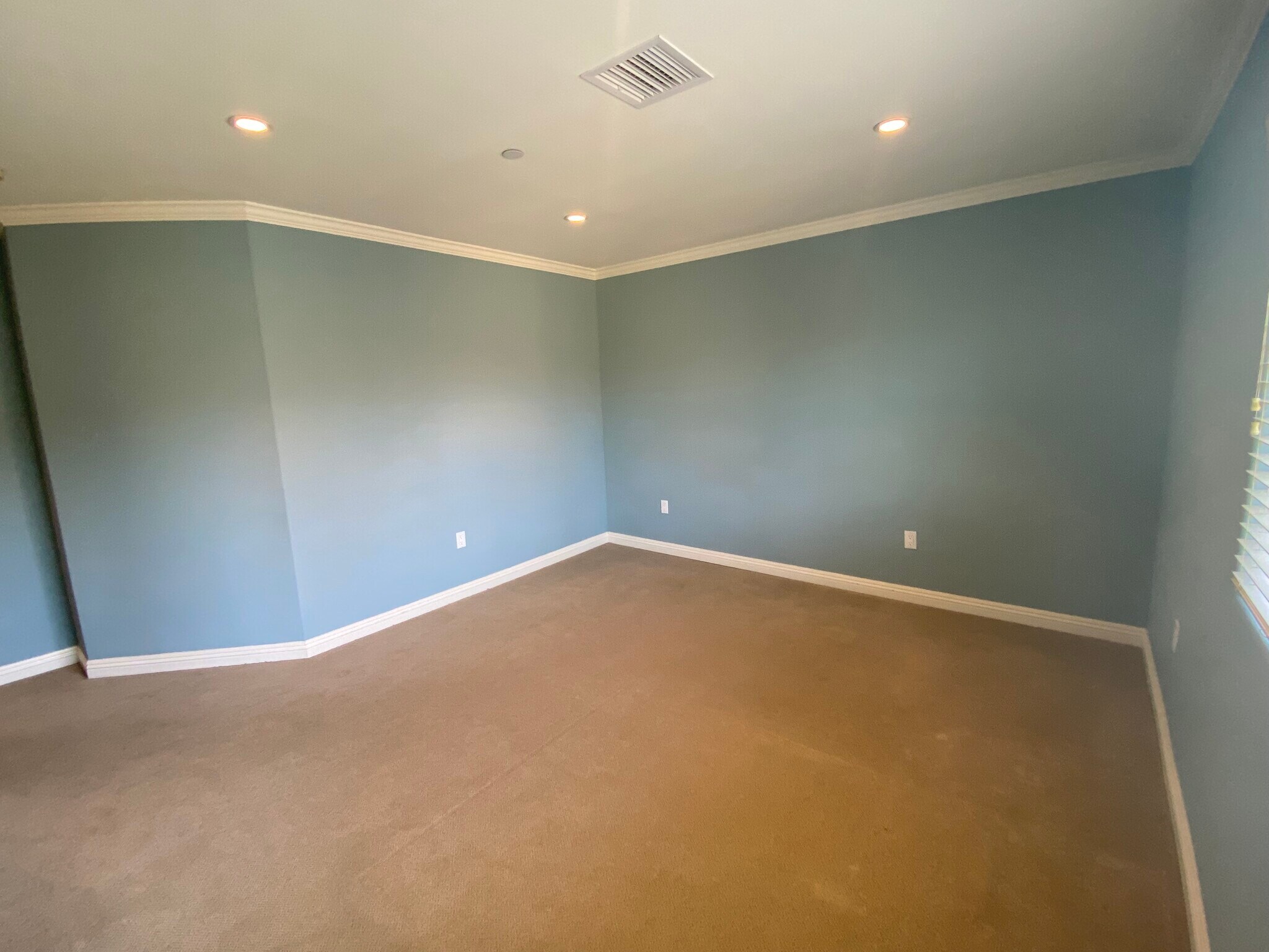 Building Photo - 7348 De Soto Ave