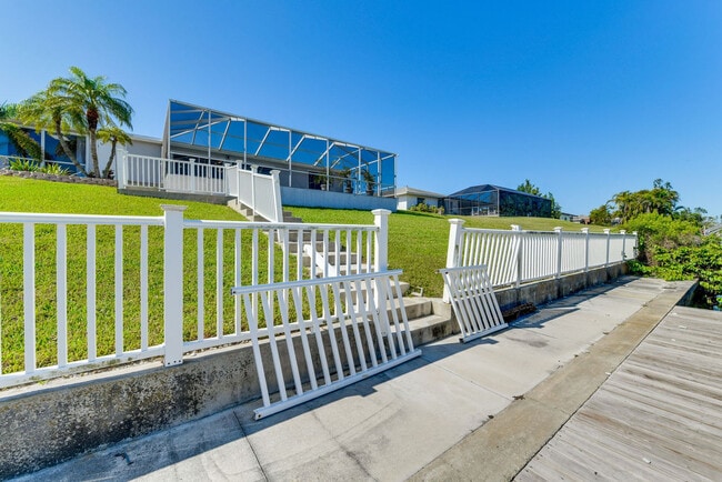 Building Photo - 2473 Yorkshire Dr