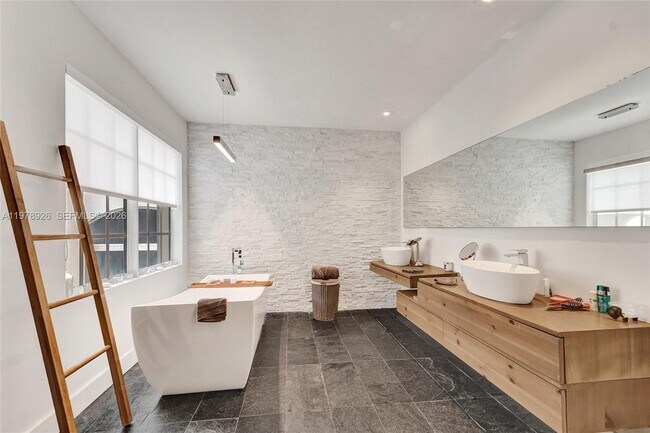 Building Photo - 19413 38th Ct