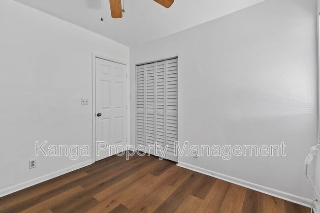 Building Photo - 635 6th St