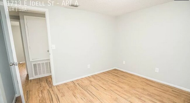 Building Photo - 1713 E Idell St