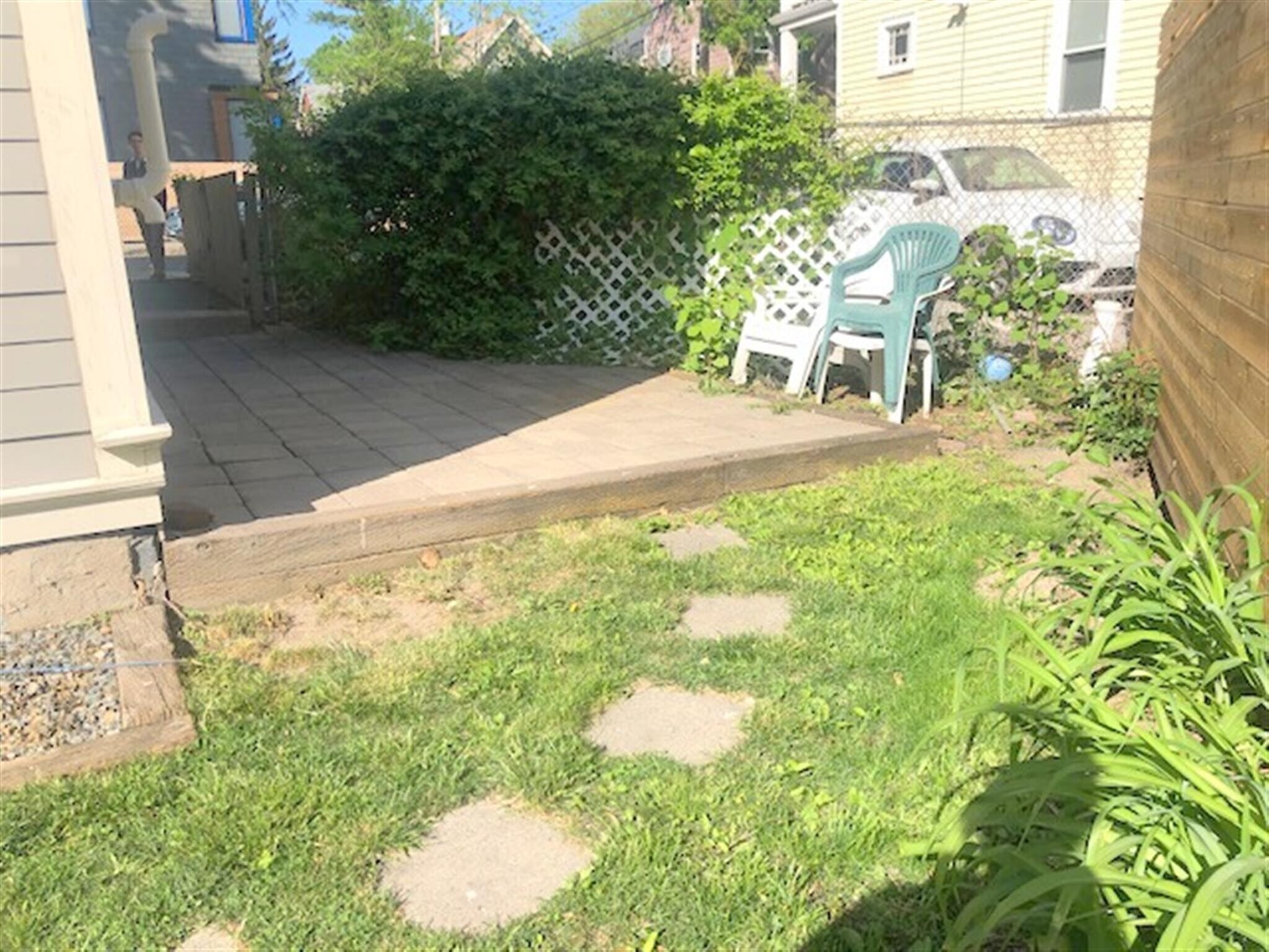 Building Photo - 75 Kinnaird St