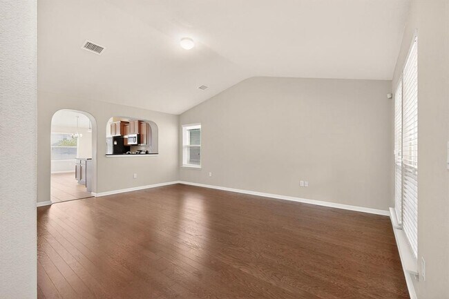 Building Photo - 18401 Friendship Hill Dr