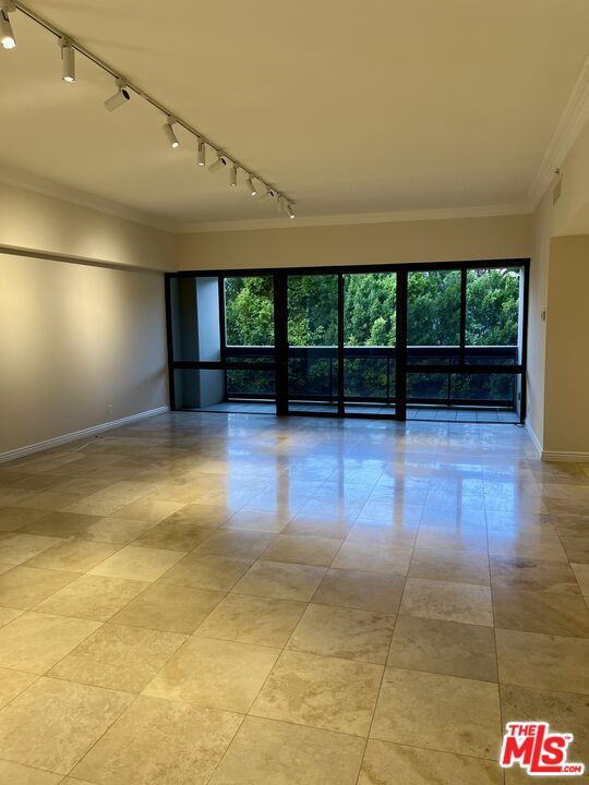 Building Photo - 10445 Wilshire Blvd