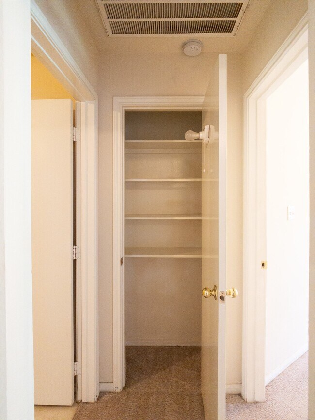 Building Photo - 17234 Rancho Verde Way