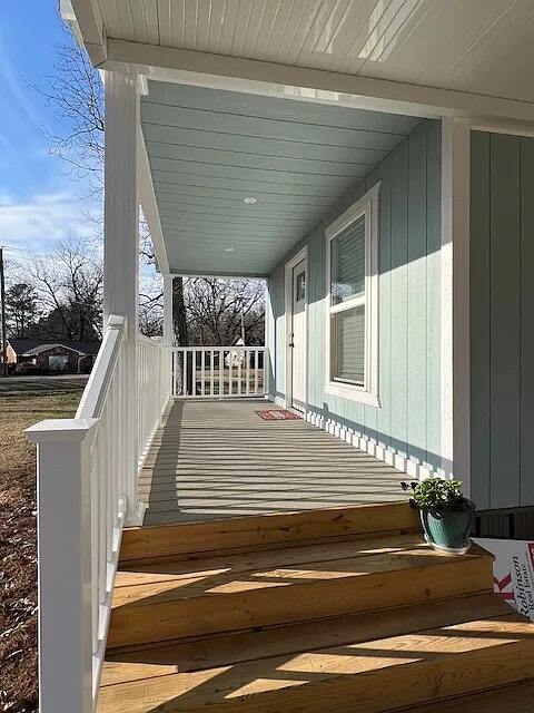 Building Photo - 1674 N Oliver St