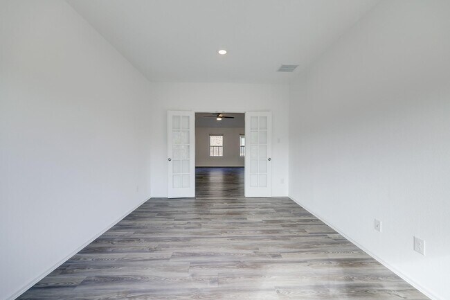 Building Photo - 10903 Water Hyssop Ln