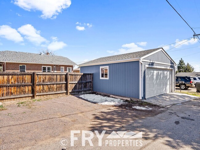 Building Photo - 3125 Sheridan Blvd