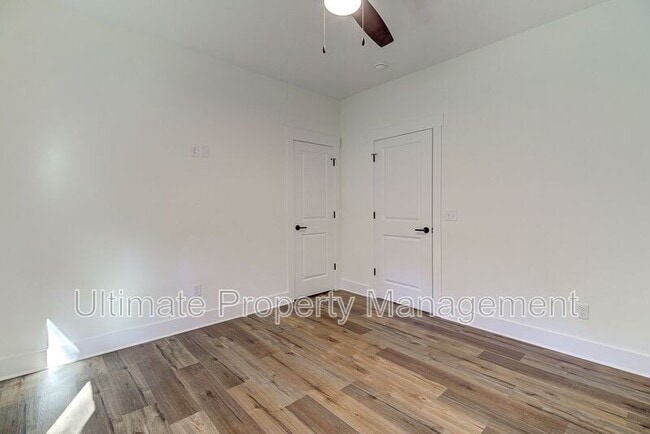 Building Photo - 213 Myrtle Ave