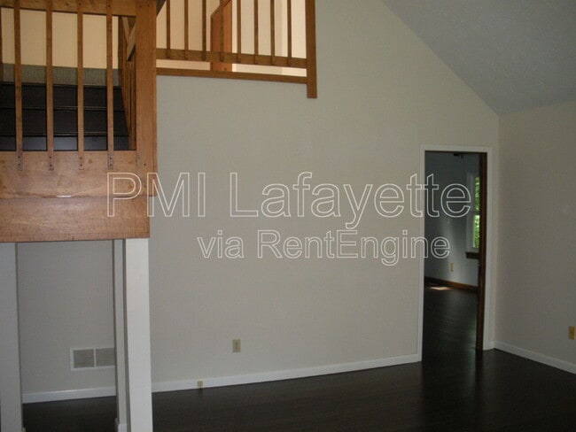 Building Photo - 210 Windy Hill Dr