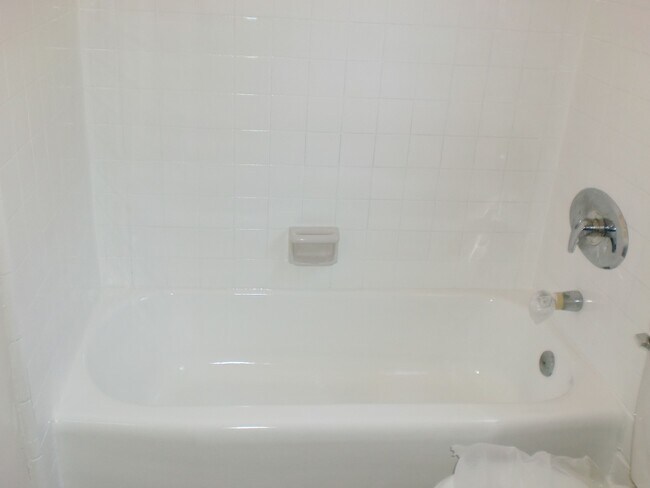 Building Photo - 17433 Vanowen St