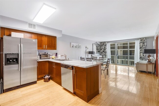 Building Photo - 9499 Collins Ave
