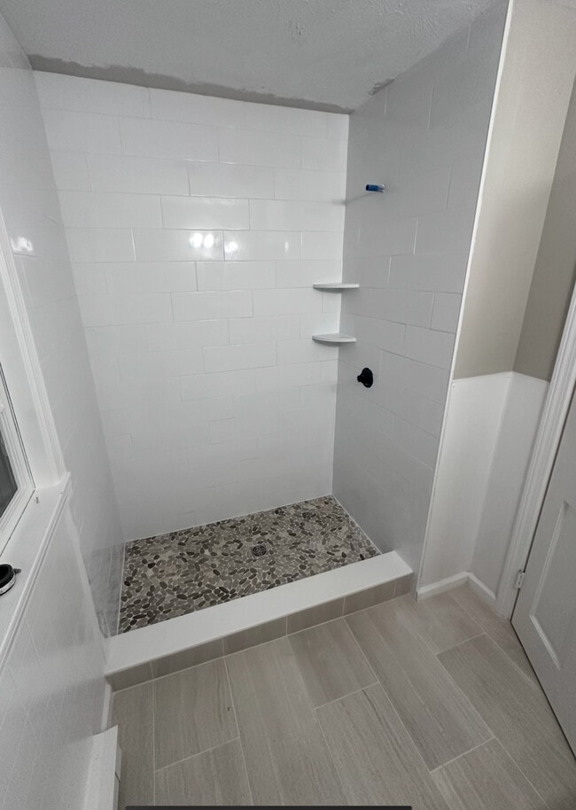 Building Photo - 260 Providence Rd