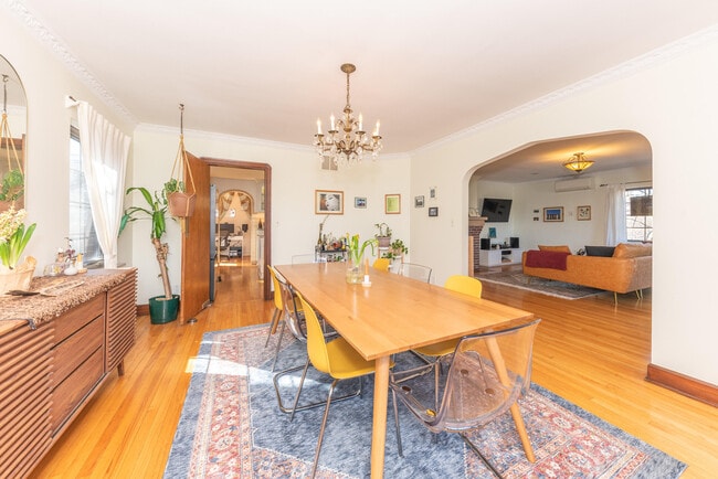 Building Photo - 1911 Geddes Ave