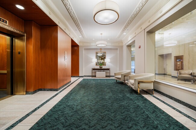 Building Photo - 310 S Michigan Ave