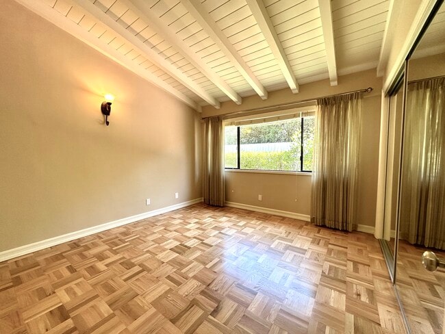 Building Photo - 1316 Granvia Altamira