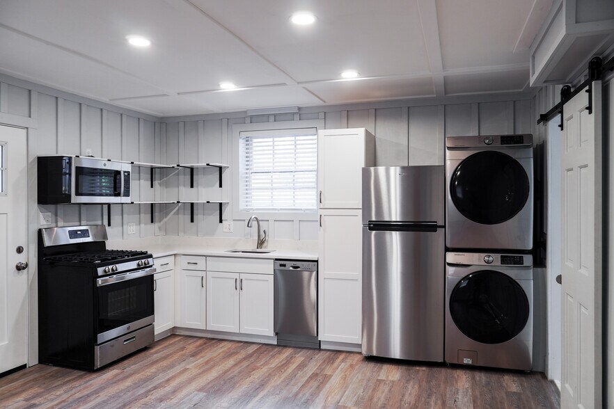 Building Photo - 1689 Timber Lake Rd NW