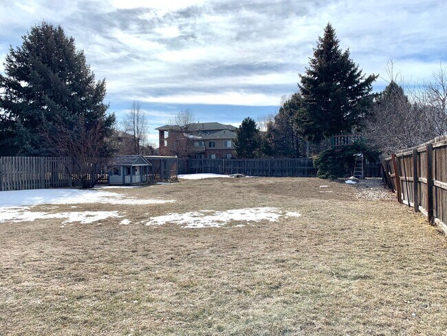 Building Photo - Beautiful & Spacious 4 Bedroom 2.5 Bath Home with 2 Car Attached Garage on Large Lot in South For...