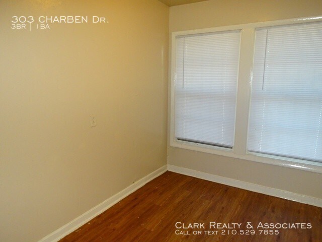 Building Photo - 303 Charben Dr., San Antonio, TX. 78237