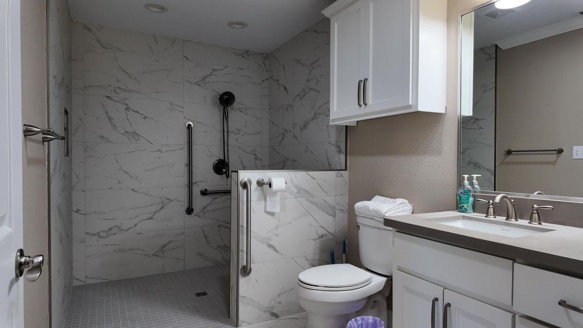 Building Photo - 1809 Highland Park Ave