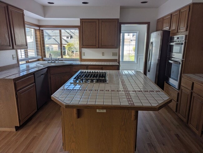 Building Photo - Gorgeous 3 Bedroom • 2.5 Bath Home Recently Remodeled and Ready for you!