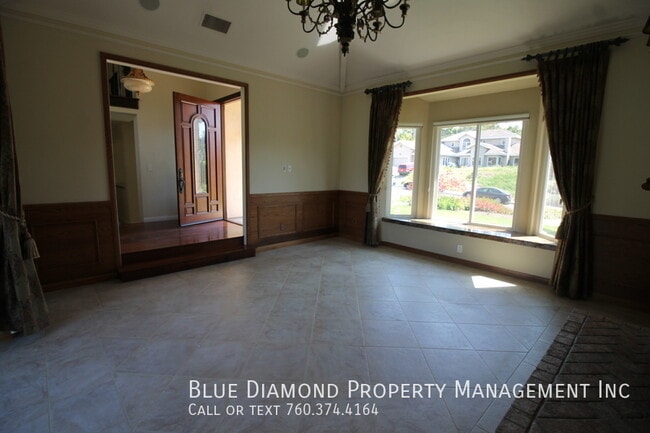 Building Photo - 3008 Azahar St