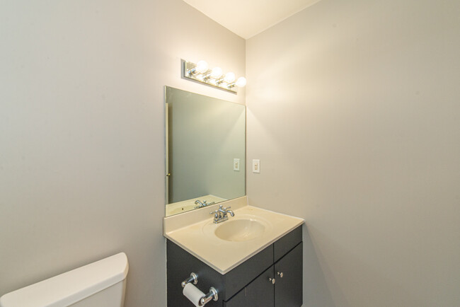 Main Bath - 158 Harvest Ln