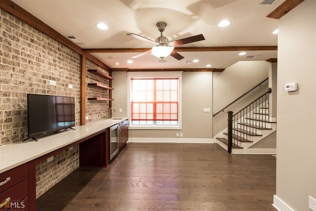 Building Photo - 3348 Turngate Ct