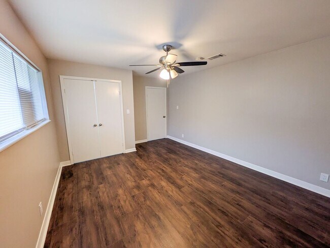 Building Photo - 2331 Coronado Pl
