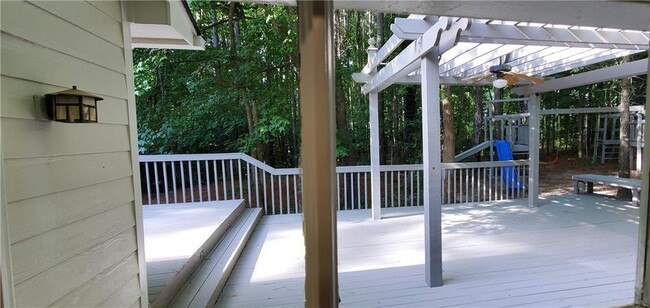 Building Photo - 4505 Pinehollow Ct