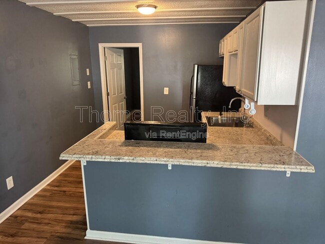 Building Photo - 914 Belvedere St