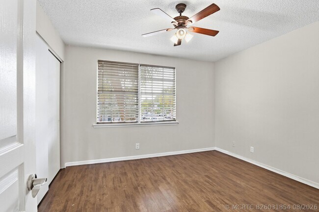 Building Photo - 5380 Jubilee Way